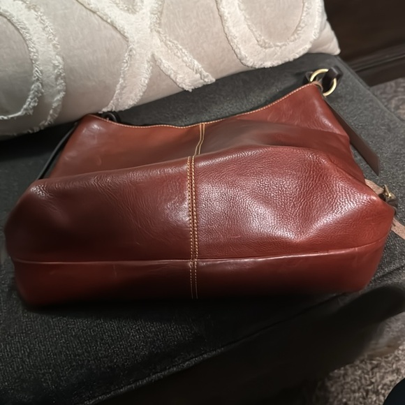 Dooney and Bourke twist sac - Picture 3 of 3